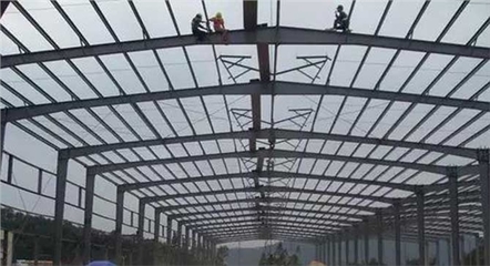 外框钢结构施工安全网图片