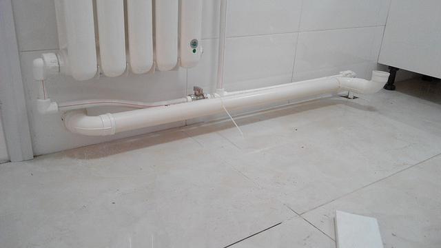 厨房双水槽下水管安装