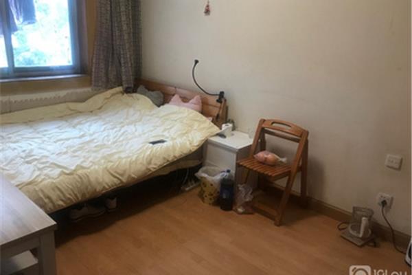 轻轨旁边的房子吵不吵