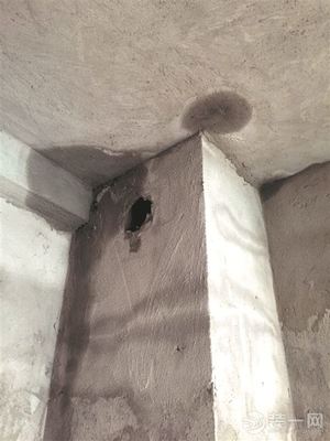 厨房墙角渗水