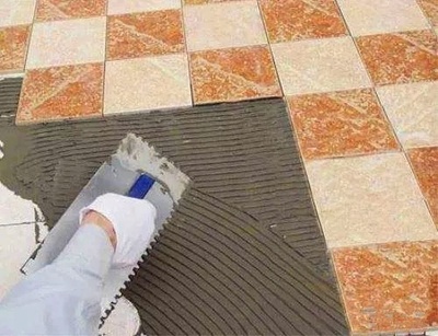 厨房地砖粘鞋
