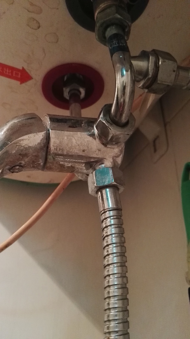 热水器有点漏水怎么办