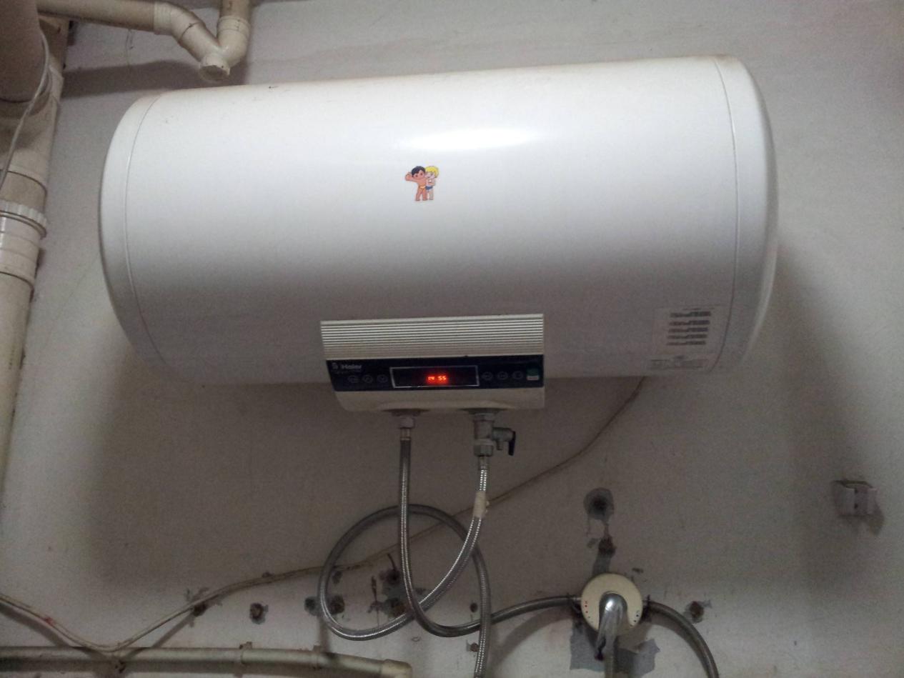 热水器费电么