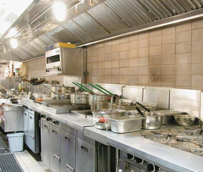 一般饭店厨房顶用什么