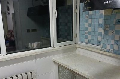 阳台厨房冬季墙体水珠