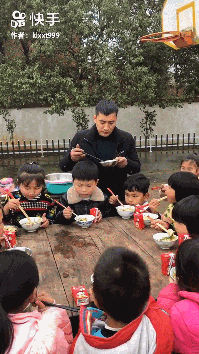厨房洗碗校长不要