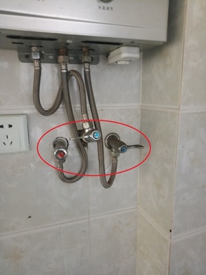 厨房热水器水龙头堵怎么办