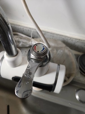 厨房热水器水龙头堵怎么办