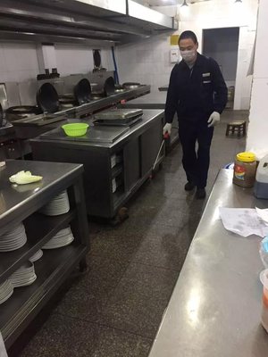 酒店厨房消毒用什么药