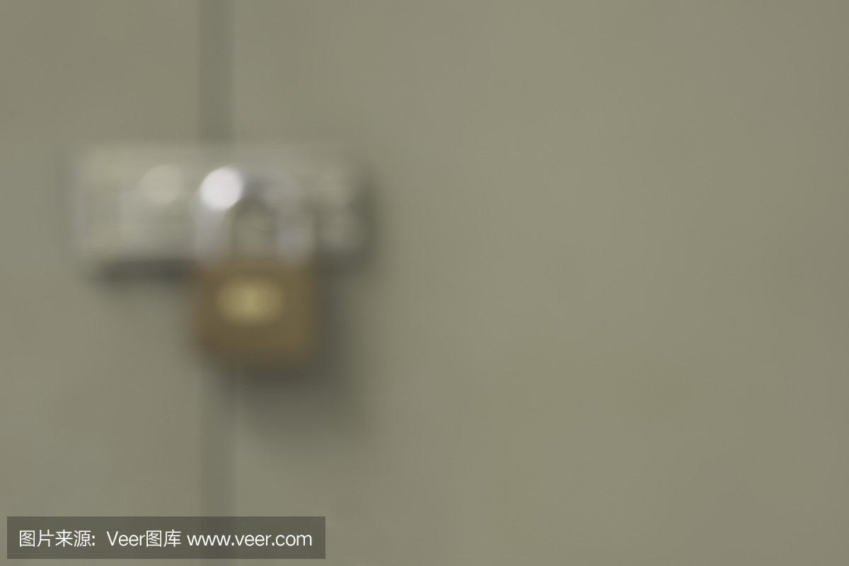 圆形门的橱柜