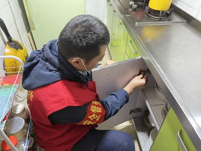 橱柜门坏了去哪修
