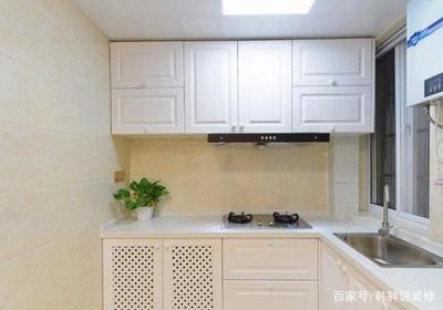 整体橱柜地板贴瓷砖吗