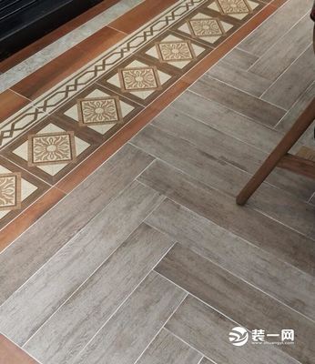 厨房仿古木地板瓷砖