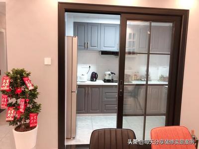 厨房推拉门露冰箱还是橱柜