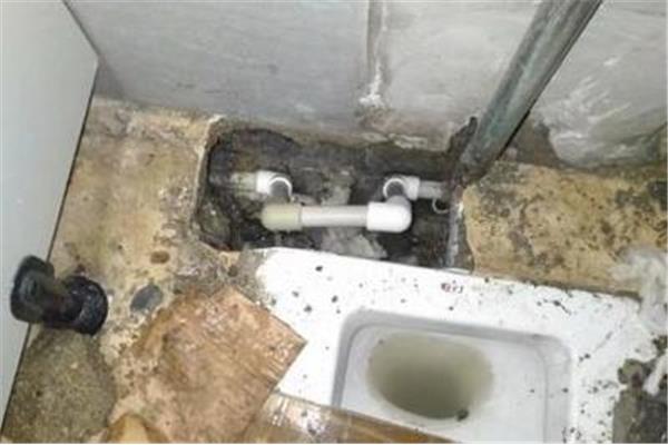 水箱下水管漏水怎么办