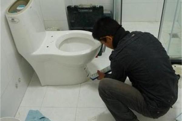 马桶安装维修