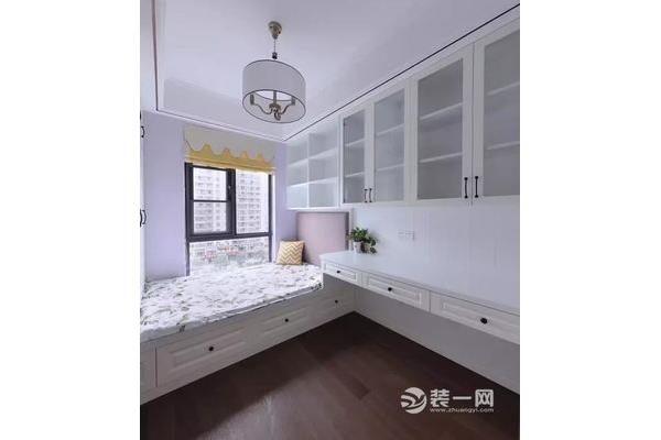 榻榻米装修书房