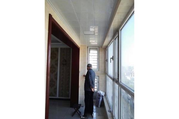 阳台集成吊顶下水道