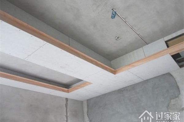 石膏板加木板做吊顶