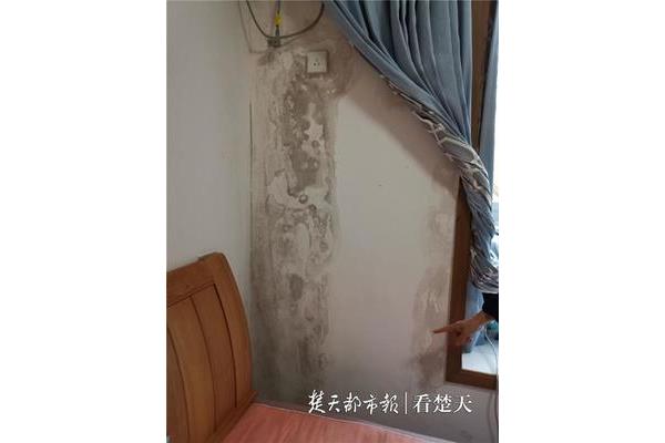 卧室窗户漏水